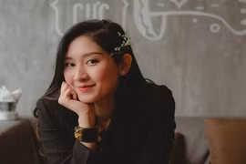 Vẻ đẹp ngọt ngào của nữ chính MV “Đi để trở về“