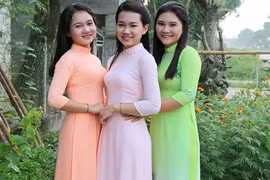 Ngã ngửa khi biết 3 "thiếu nữ" trong ảnh là mẹ con 