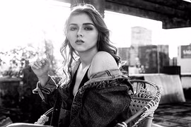 Nữ sinh lai Tây quyết trở thành hoa hậu làm quà tặng mẹ