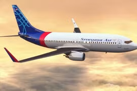 Máy bay trở lại điểm xuất phát vì chưa đóng kín cửa