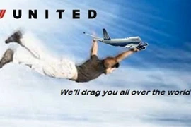 Bức xúc vụ kéo lê hành khách, dân mạng mỉa mai United Airlines