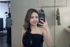 Dương Hoàng Yến môi méo, mặt sưng vì liệt dây thần kinh số 7