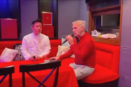 Quang Lê bị chỉ trích vì nhận chồng Bích Tuyền là anh rể