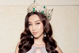 Động thái “lạ” của Hoa hậu Thùy Tiên giữa ồn ào