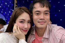 Hòa Minzy phản ứng gây chú ý khi Văn Toàn “đòi cảm ơn”