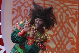 Chân dung nam ca sĩ 7 lần tham gia Táo Quân