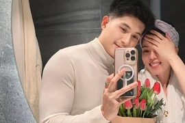 Lệ Quyên khoe quà ngày Valentine từ bạn trai kém 12 tuổi