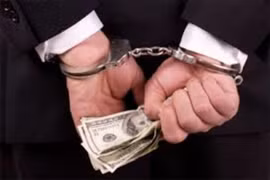 Người đàn ông mù, giả danh cán bộ điều tra, lừa “chạy án” tiền tỷ