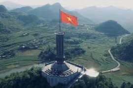 Cột cờ Lũng Cú đẹp mê người dưới góc nhìn flycam