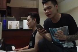 Lạ tai nghe Khắc Việt hát nhạc vàng