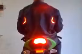 Áo hiển thị đèn báo hiệu dành cho các biker