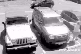 Trả giá đắt vì cướp chỗ đỗ xe của cụ bà