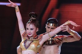 Angela Phương Trinh hóa Nữ hoàng Ai Cập gợi cảm