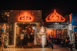 Quán bar Buddha phi công Vietnam Airlines mắc Covid-19 đến... khách nào thường lui tới?