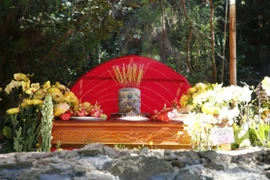 Phu nhân Đại tướng Võ Nguyên Giáp an nghỉ tại Vũng Chùa - Đảo Yến 