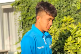 Chàng cầu thủ U19 Việt Nam gây mê nhờ gương mặt “búng ra sữa”