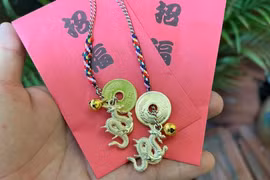 Khan hiếm tiền lì xì mệnh giá thấp, tiền in rồng Tết lên ngôi