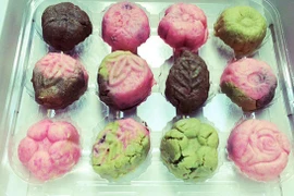 Cười "vỡ mật" loạt bánh trung thu “cho cũng không dám ăn” của hội chị em