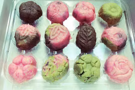 Cười "vỡ mật" loạt bánh trung thu “cho cũng không dám ăn” của hội chị em