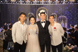 Duy Mạnh và dàn cầu thủ bị trêu nghèo rớt mồng tơi vì lý do này