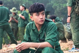 Xuất thần với bức ảnh quân sự, nam sinh FPT được dân mạng ưu ái gọi “soái ca“