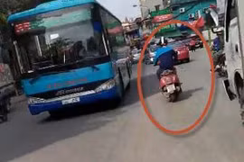 Người đàn ông giả vờ hết xăng để xin tiền nhưng lộ cái kết bất ngờ