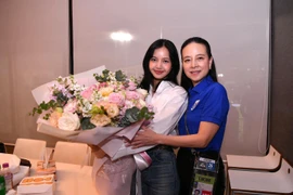 Nhan sắc nữ Chủ tịch bóng đá Thái Lan sánh vai bên Lisa Blackpink