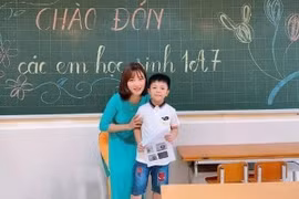 Xinh như hot girl, dàn cô giáo tiểu học khiến dân mạng lụi tim