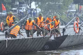 Sập cầu Phong Châu: Công binh tinh nhuệ hành quân trong đêm
