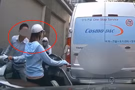 Nhổ nước bọt vào cô gái, gã đàn ông bị CĐM ráo riết “truy tìm“