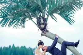 "7749" cách tạo dáng ảnh cưới làm cặp đôi tái mặt