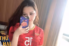 Soi body bỏng mắt của bạn gái tin đồn của "quàng thượng" Đức Huy