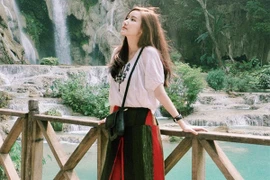 “Say mềm” nhan sắc đỉnh cao hot girl Lào bị nhầm là gái Hàn Quốc