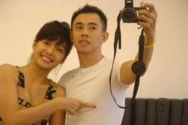 Xôn xao ảnh boxing girl Khả Ngân thân mật bên thầy giáo