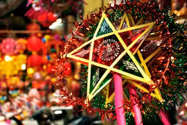 Những món đồ chơi Trung thu gợi về “cả một trời ký ức“