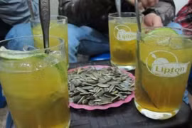 Bán trà chanh 10K thu nhập mỗi tháng 100 triệu, sự thật ra sao?