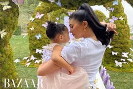 Soi cuộc sống vạn người mê của con gái "hot girl số 1 Hollywood" 