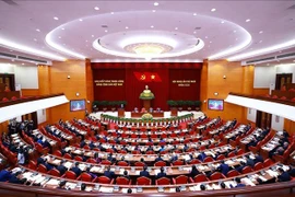 Tuyệt đối không làm thay, không buông lỏng sự lãnh đạo