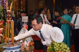 TP.HCM dâng lễ Hùng Vương và Đức Lễ Thành hầu Nguyễn Hữu Cảnh