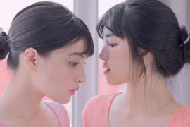 Cặp hot girl Việt quen nhau trên phim trường, thân thiết ở ngoài đời