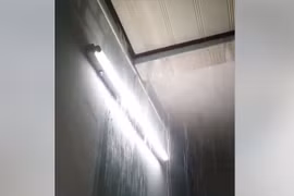 Ca nhượng phòng có 1-0-2: Không cần điều hoà, “thác nước tự nhiên” bất chấp nắng nóng