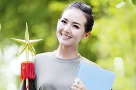 Giữa rừng quân nhân, nữ binh sĩ là điểm sáng trong lễ duyệt binh