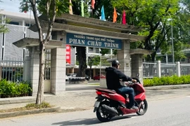 Hiệu trưởng nói gì về thông tin thu quỹ hội trại học sinh 5 triệu? 