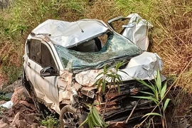 Điện Biên: Ô tô lao xuống vực sâu, gia đình 5 người thoát nạn