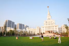 Đại học VinUni vô vàn góc sống ảo đẹp như lâu đài Châu Âu