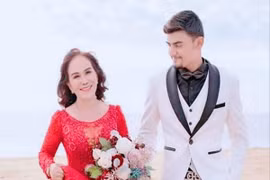 Đăng ảnh cưới cực ngọt, cô dâu 65 tuổi khiến dân tình ghen tị