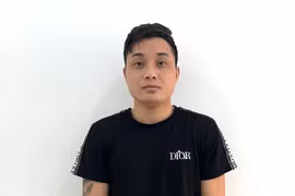 Đến nhà bạn chơi “trộm” 21 chỉ vàng để tiêu xài cá nhân