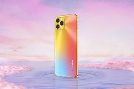 Smartphone "nhái" iPhone 13 Pro, RAM 8 GB, giá gần 5 triệu