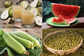 Uống 2 loại nước, ăn 2 loại quả này để khỏe mạnh, bình yên qua hè 