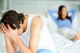 Giật mình thói quen phổ biến khiến “cậu nhỏ” của nam giới teo dần